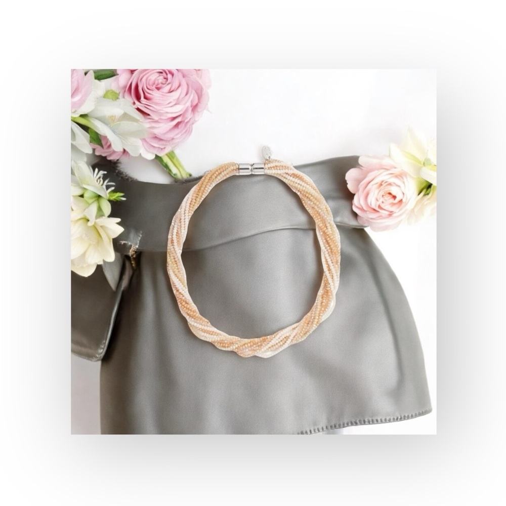 new Stella + Ruby ❃ Multi Strand Glass Bead Necklace ❃ Silver Cashmere Champagne - Picture 13 of 16